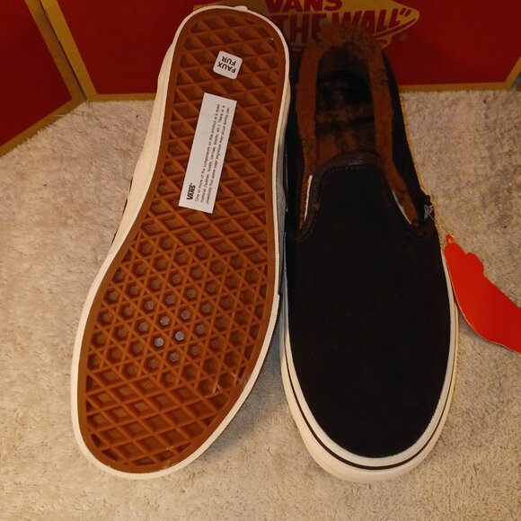 Vans Men's 4/Women's 5.5 Slip On Sherpa Lined Black/Marshmallow VN0A7VCFABI - Picture 3 of 12